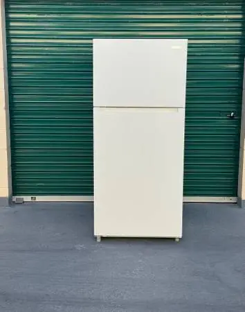 2025 model refrigerator with freezer (free local delivery)