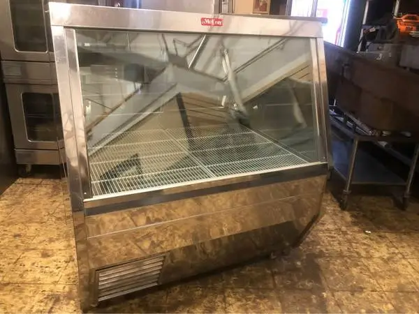MCCRAY 4FT MEAT CASE DELI COOLER RESTAURANT FRIDGE