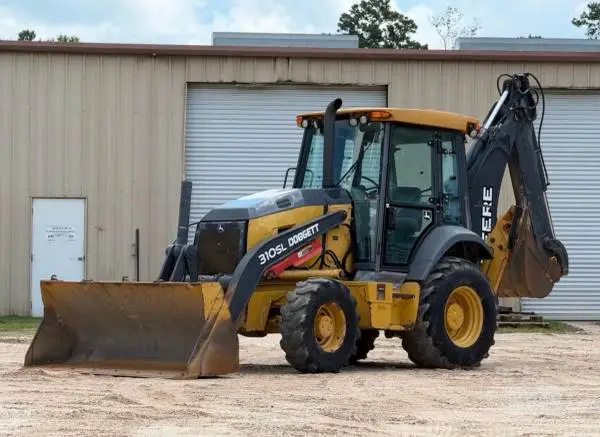 2017 DEERE 310SL