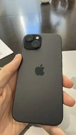 iPhone 15 in LIKE NEW Condition