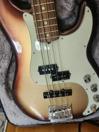 2019 Fender American  Ultra Precision Bass