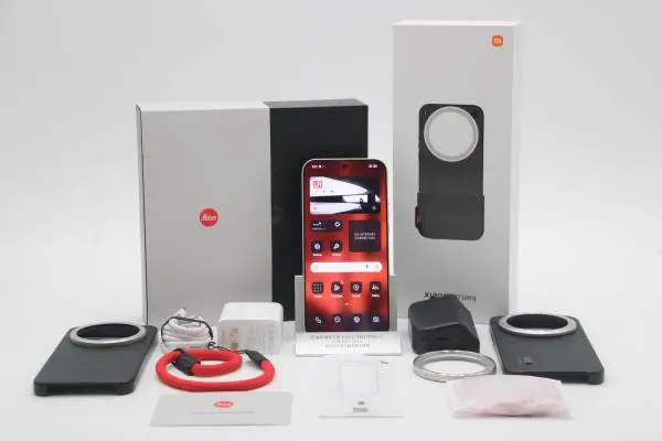 GLOBAL Leica Leitzphone 1TB Powered by Xiaomi 17 Ultra *w/Photography