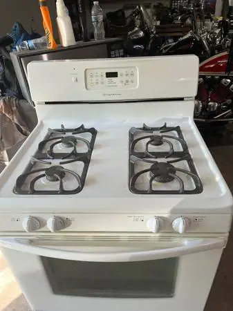 Gas stove
