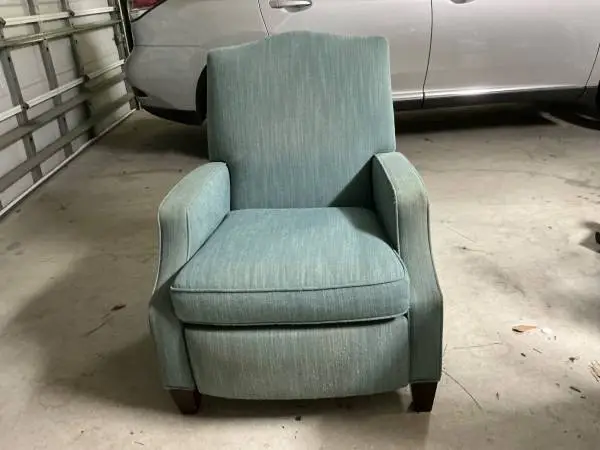 Recliner in good condition, Desk Chair