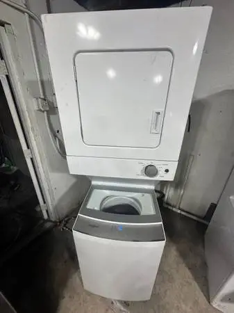 Whirlpool Washer&dryer Stackable 24inch