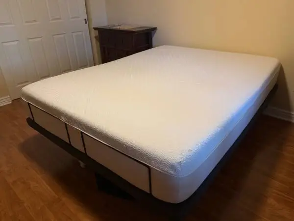 Tempurpedic Queen Mattress with Tempurpedic platform