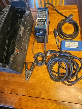 Miller 625 plasma cutter for repair or parts