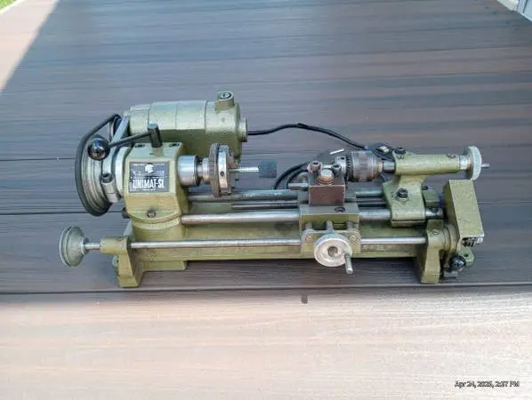 Miniature lathe