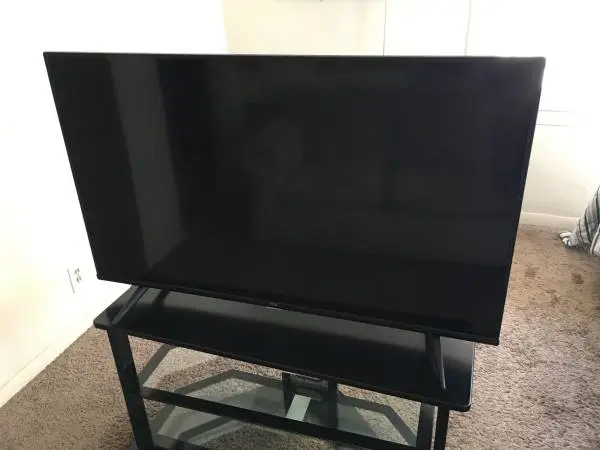 Nice TV Stand with glass shelves - Perfect for a 50 or 46 incher
