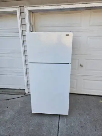 Clean 28 Refrigerator 15CF Fridge (Top Freezer) #Works Great#