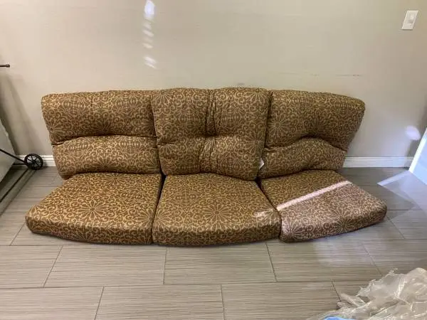 TROPITONE CUSHIONS