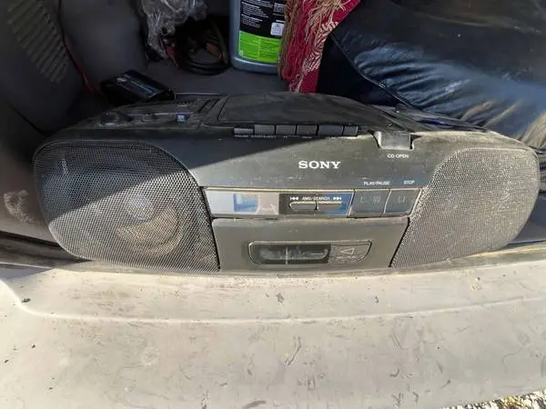 sony portable radio, tested works good