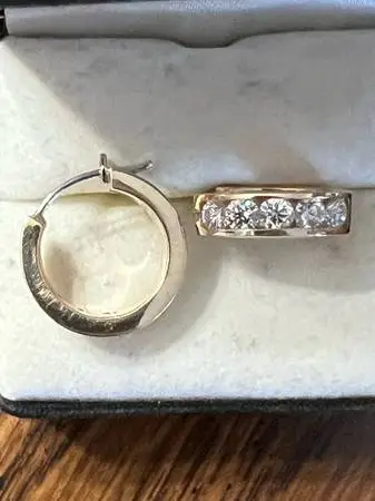 14 ct gold diamond earrings, set,.75 ct