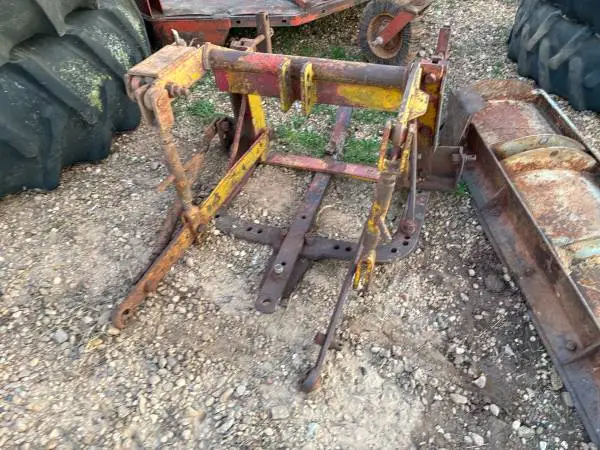 International Farmall 3pt Hitch and Drawbar