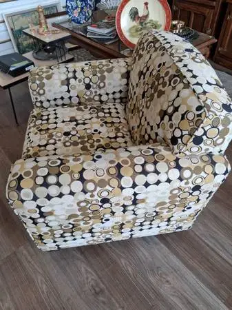 Accent  chair