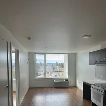 Key Fob Entry, Off Street Parking, 2BD 1BA