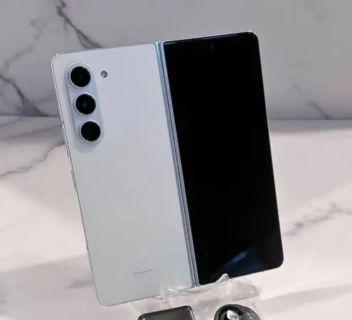 Galaxy Z fold 5 Unlocked