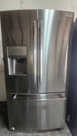 Frigidaire Frenchdoor Fridge