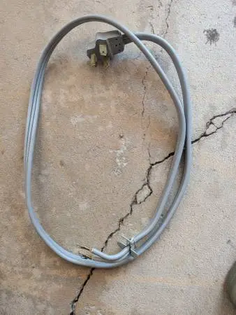 Heavy duty 3 prong appliance cord
