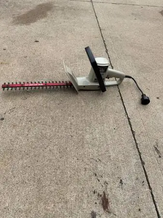 2 -Electric hedge trimmers
