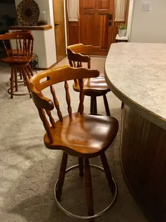 Captain’s Mate Counter Stools