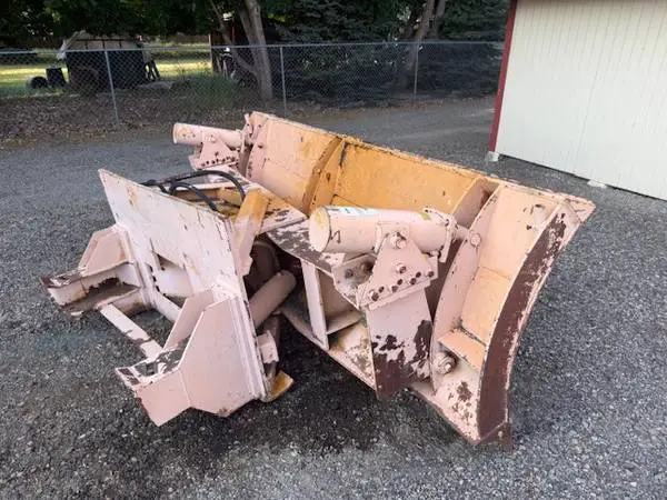 Henke 10 equipment snow plow