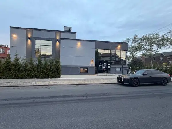 Proffesional Office Space in BRAND NEW Building - FULLY RENOVATED