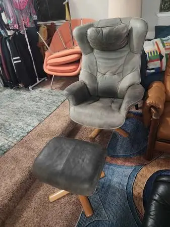 Authentic 1970s Hjellegjerde Mobler European Recliner and Ottoman Set