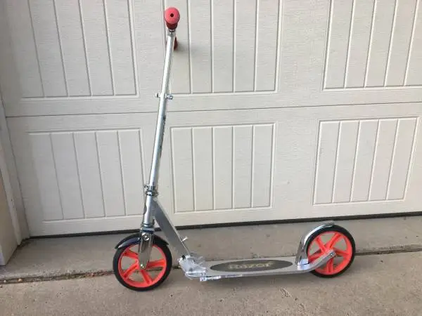 A5 Razor Scooter - Child Teen Adult Size - Folding - Large 8 Wheels