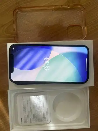 iPhone 12 64GB – Unlocked – Perfect Condition