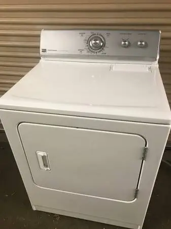 Super capacity Electric dryer in very good working condition Maytag Ce