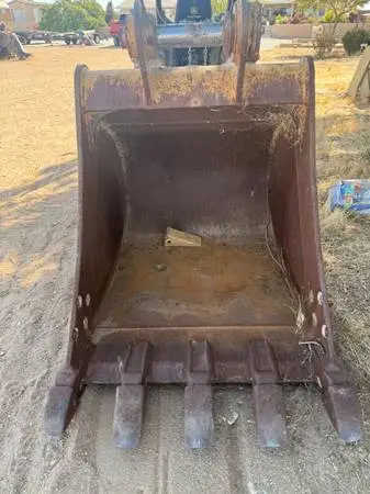 CATERPILLAR EXCAVATOR BUCKET HEAVY DUTY!