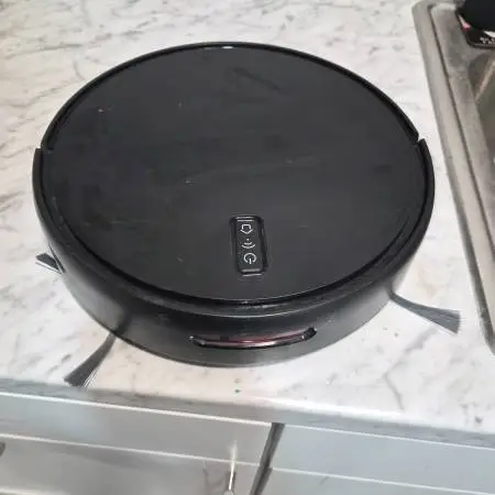 ROBOT VACUUM CLEANER