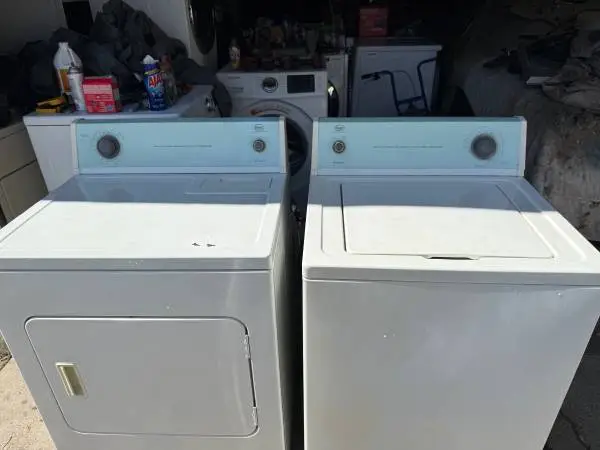 Whirlpool matching washer and electric dryer good working condition