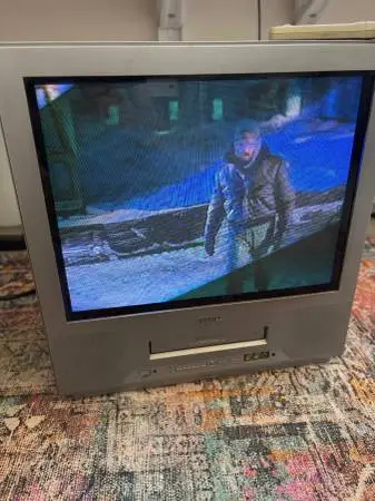 Toshiba CRT TV and VCR Model MV20FK3 Retro TV