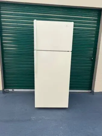 Whirlpool refrigerator with freezer (free local delivery)