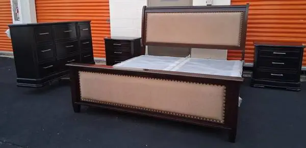 King size bedroom set with boxspring