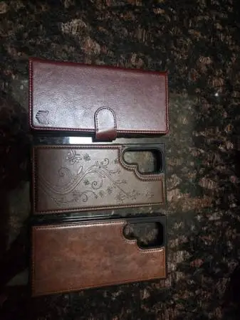 Samsung S22 Ultra cell phone cases in LIKE NEW CONDITION