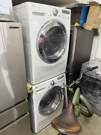 LG White  front load set washer and dryer