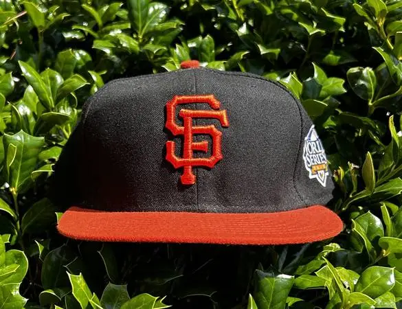 2010 S Fran Giants World Series Cap-7 5/8-NEW+Players Shirt (Read AD)