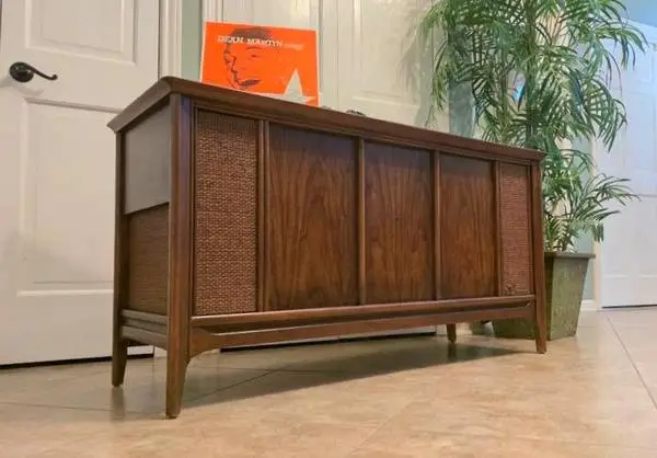 ►Mid Century Modern Stereo Record Player Console BLUETOOTH Enabled