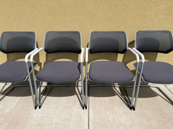 Steelcase side chair / good condition /4 available