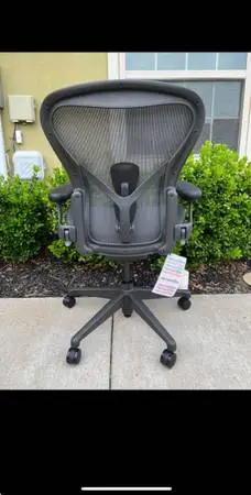 New Herman Miller aeron remastered(size B) office chair