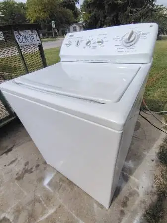 KENMORE KING CAPACITY WASHING MACHINE.