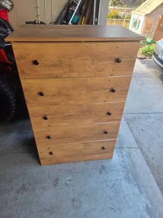 Dresser like new with ball bearing drawers