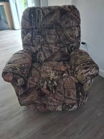 Camouflage recliner
