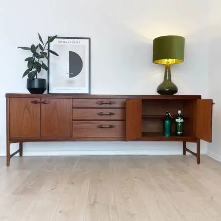 Extra large mid century teak sideboard / TV unit / record cabinet by Nathan (Cas