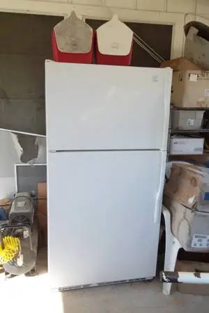 Kenmore ColdSpot 106 Top-Freezer Refrigerator 21 Cu Ft Frost Free Work