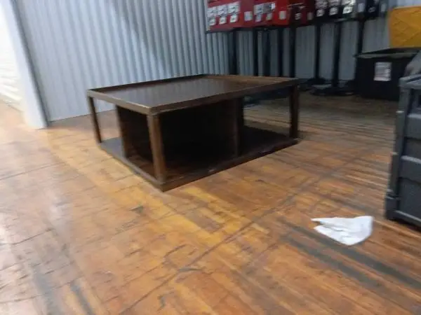 Coffe table/ magazine table