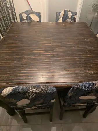 Dining Table & 6 Chairs